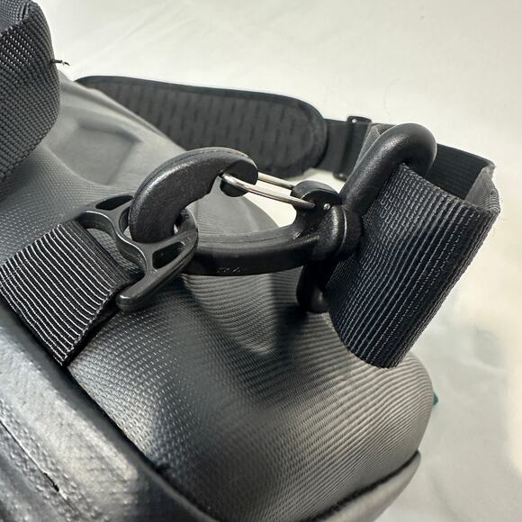 Thule Laptop Case Gauntlet Attache Hard Shell Black Fits Up to 14” MacBook Pro - Picture 8 of 16